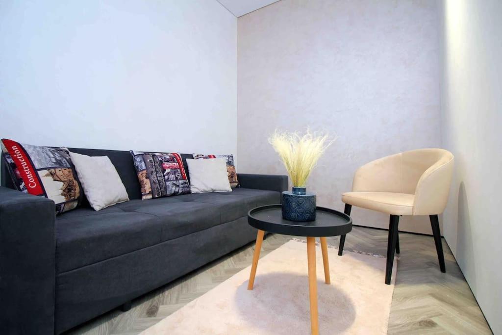 Orion Apartment *